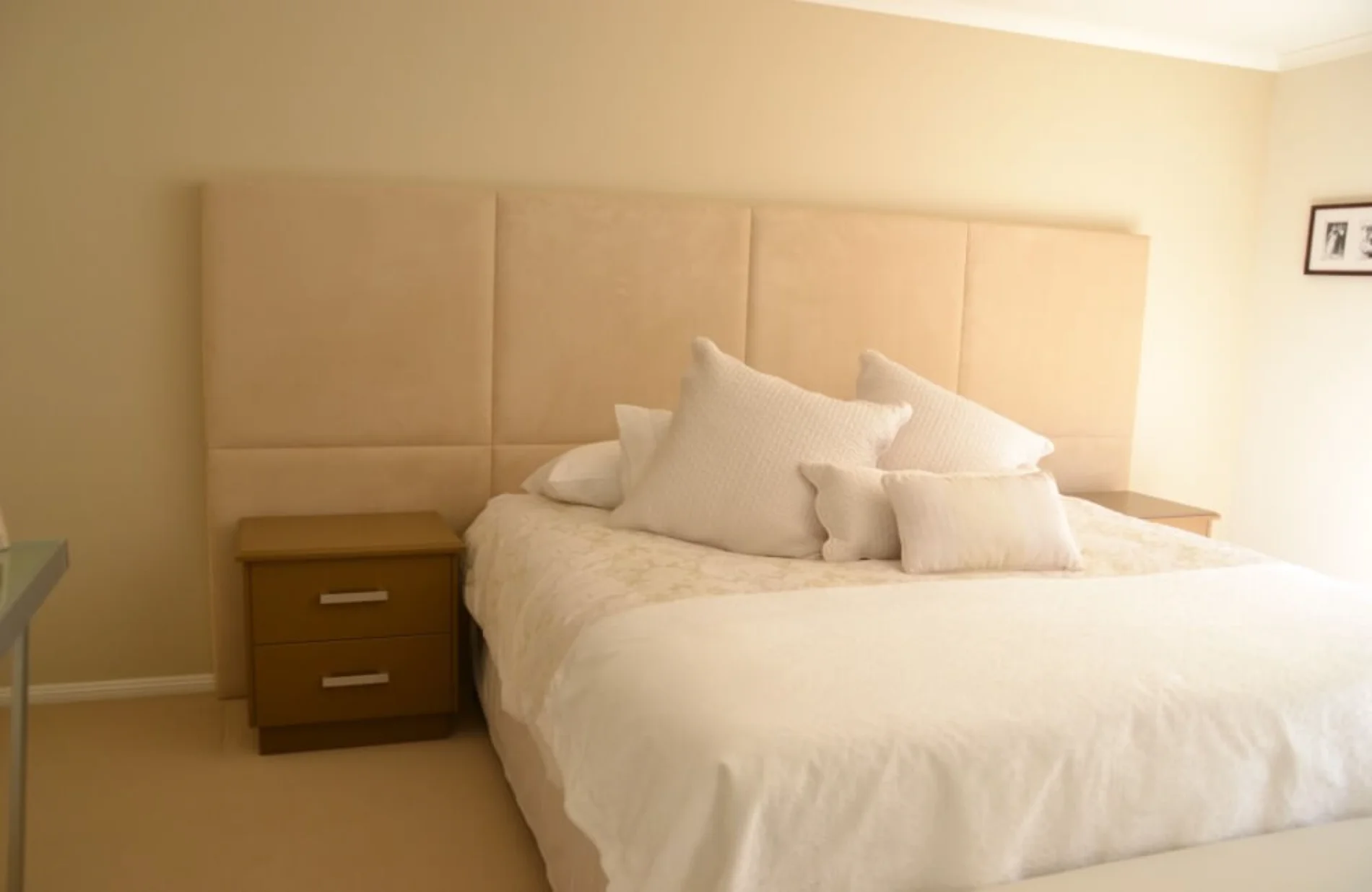 Bedroom Furniture & Bed Heads